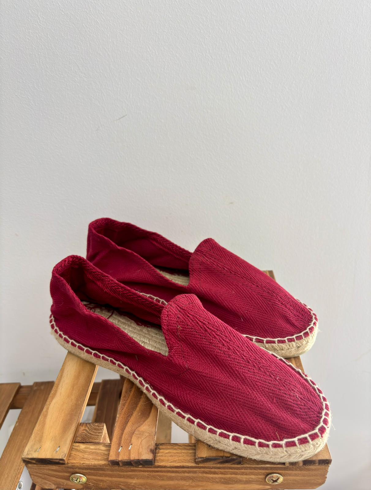 600/ZAPATILLA ESPIGAS BURDEOS