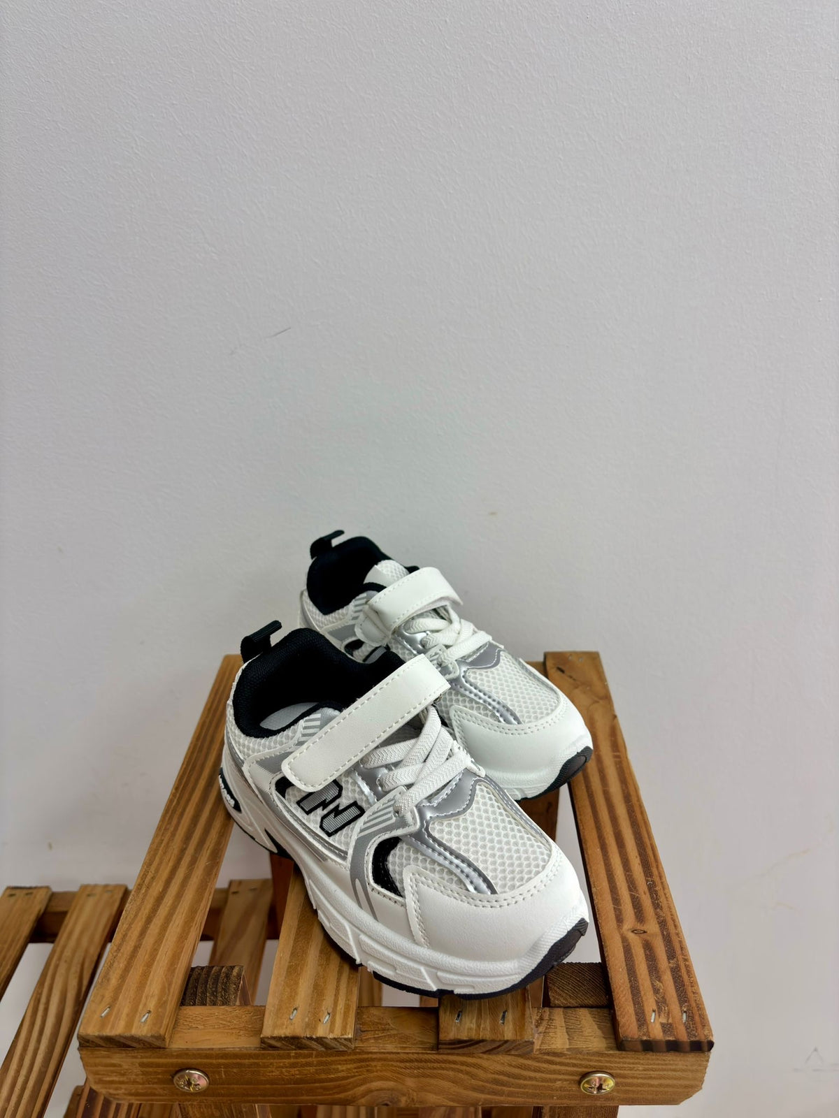 C8157/DEPORTIVO BLANCO/PLATA