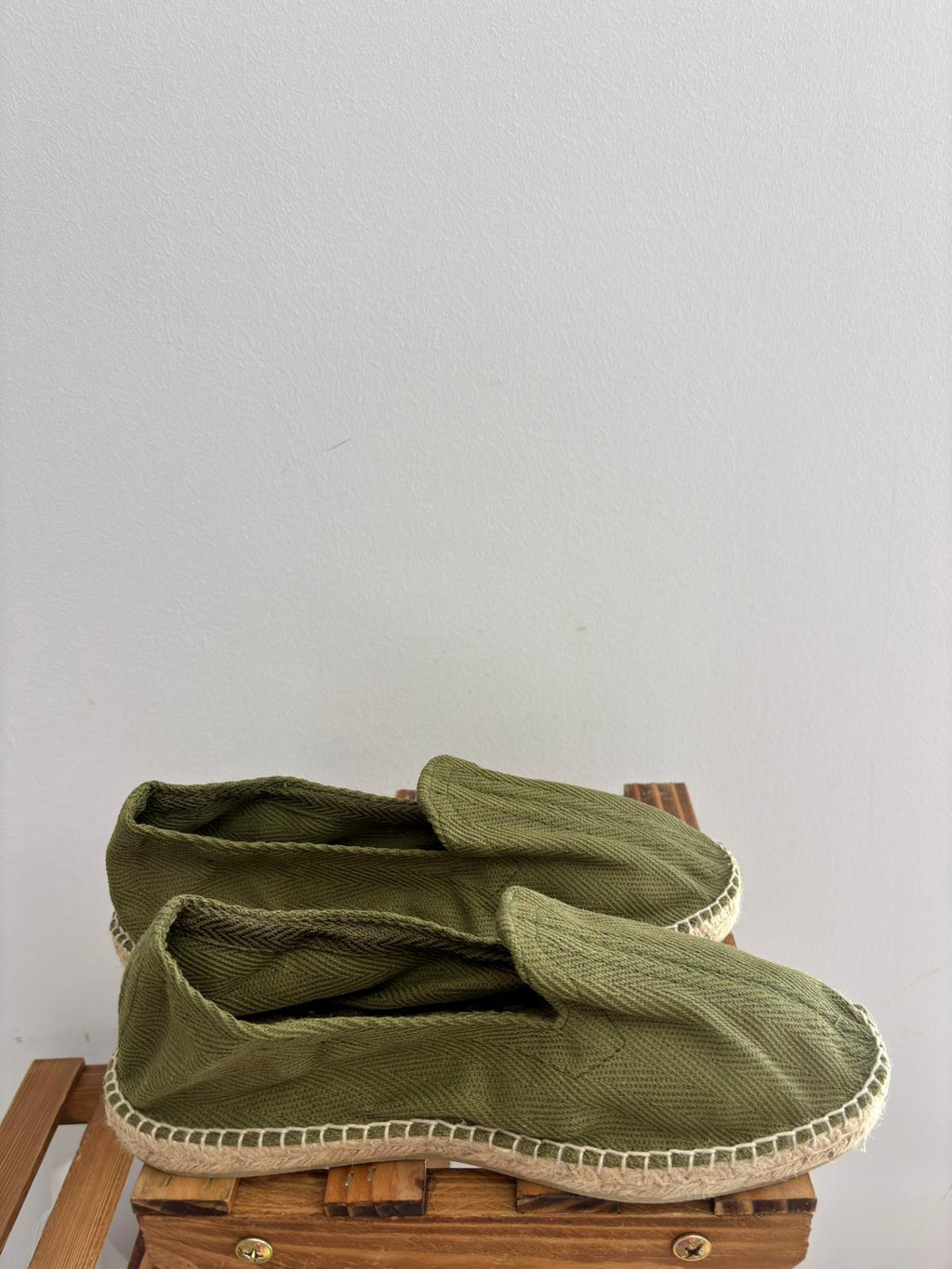 600/ZAPATILLA ESPIGAS KAKI
