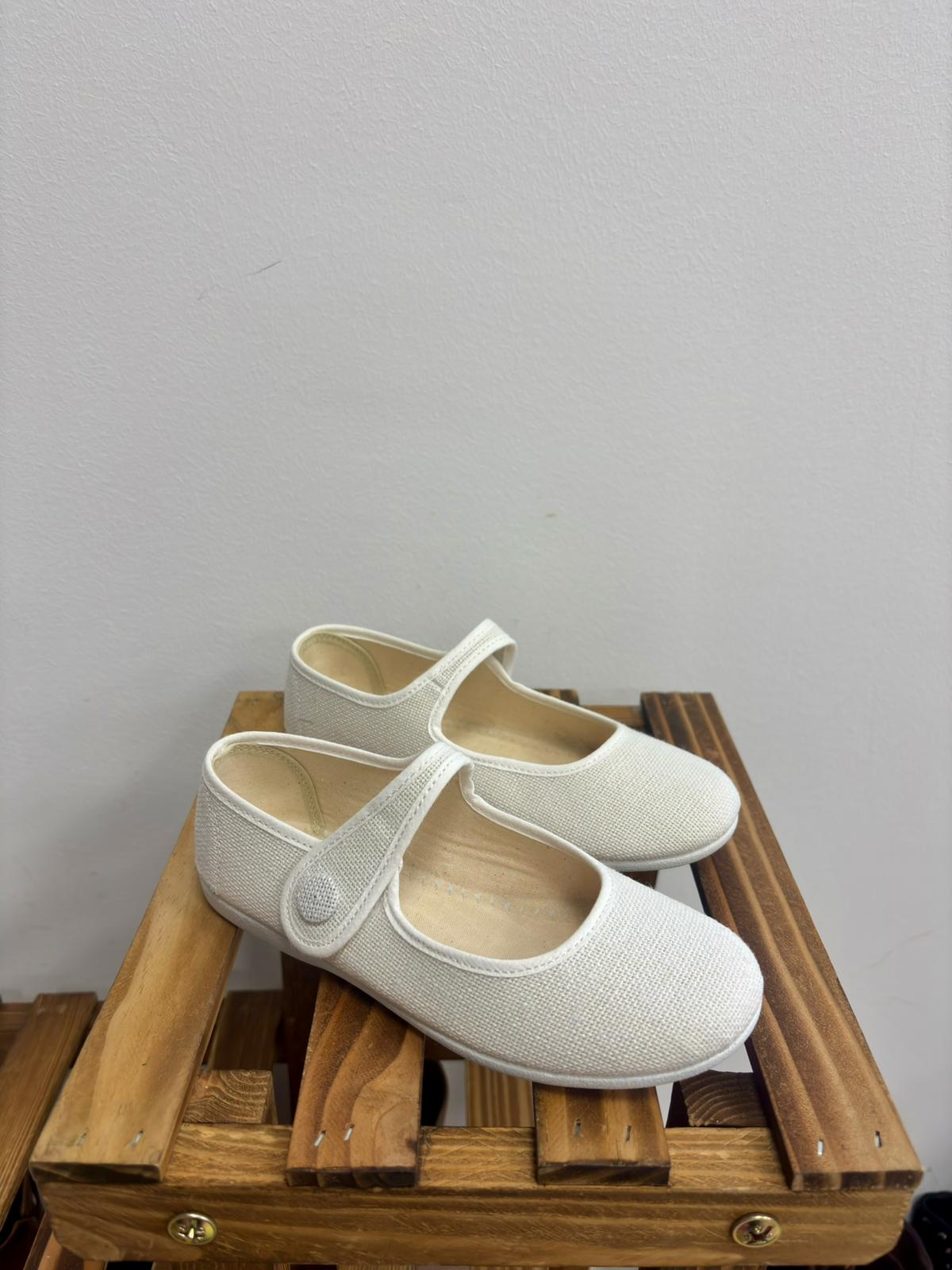 755/MERCEDITA LINO BLANCO BOTÓN