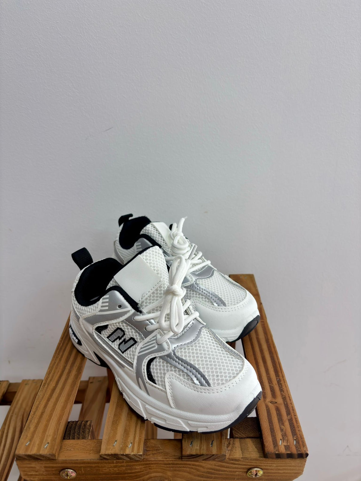 C8157/DEPORTE WHITE/BLACK