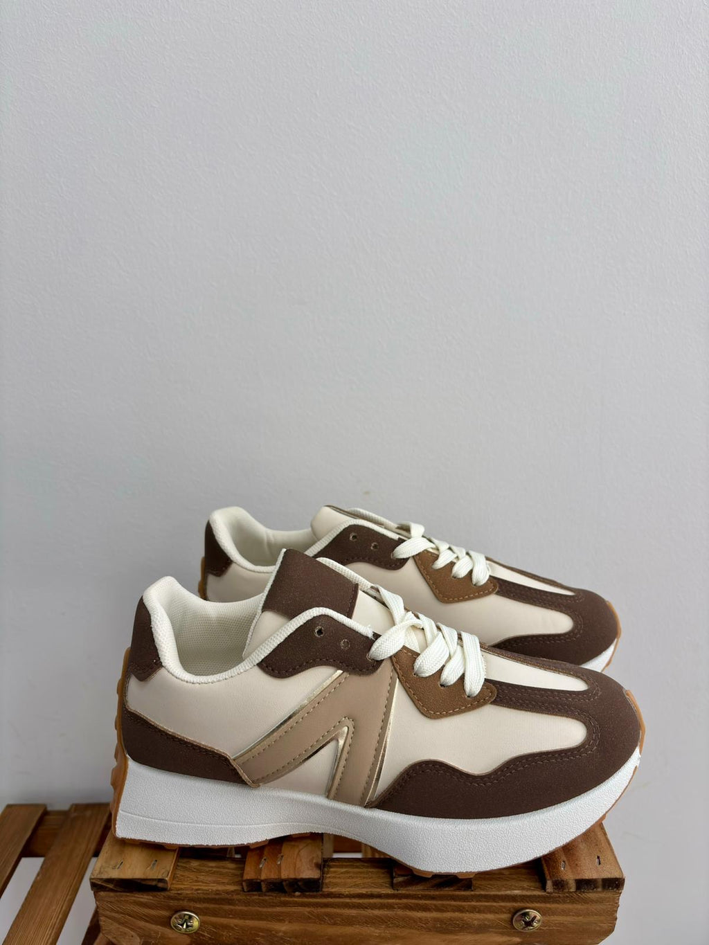 LLEDD18/DEPORTIVA URBAN BEIGE