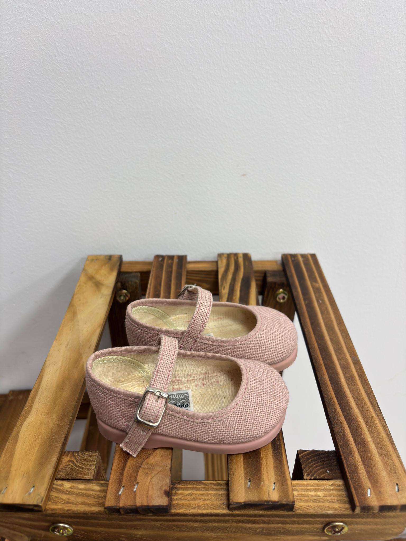 977/MERCEDITA LINO MAQUILLAJE