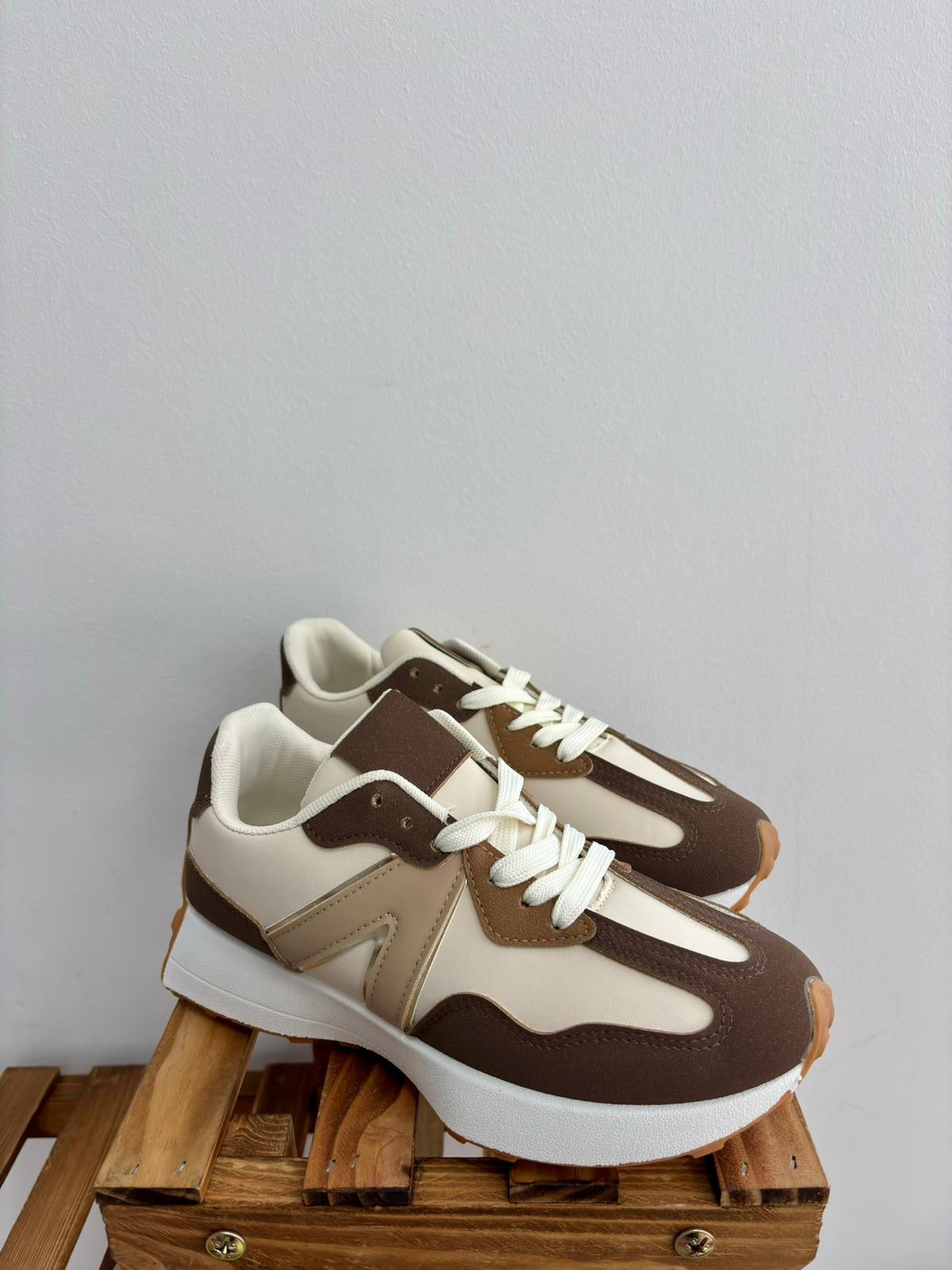 LLEDD18/DEPORTIVA URBAN BEIGE
