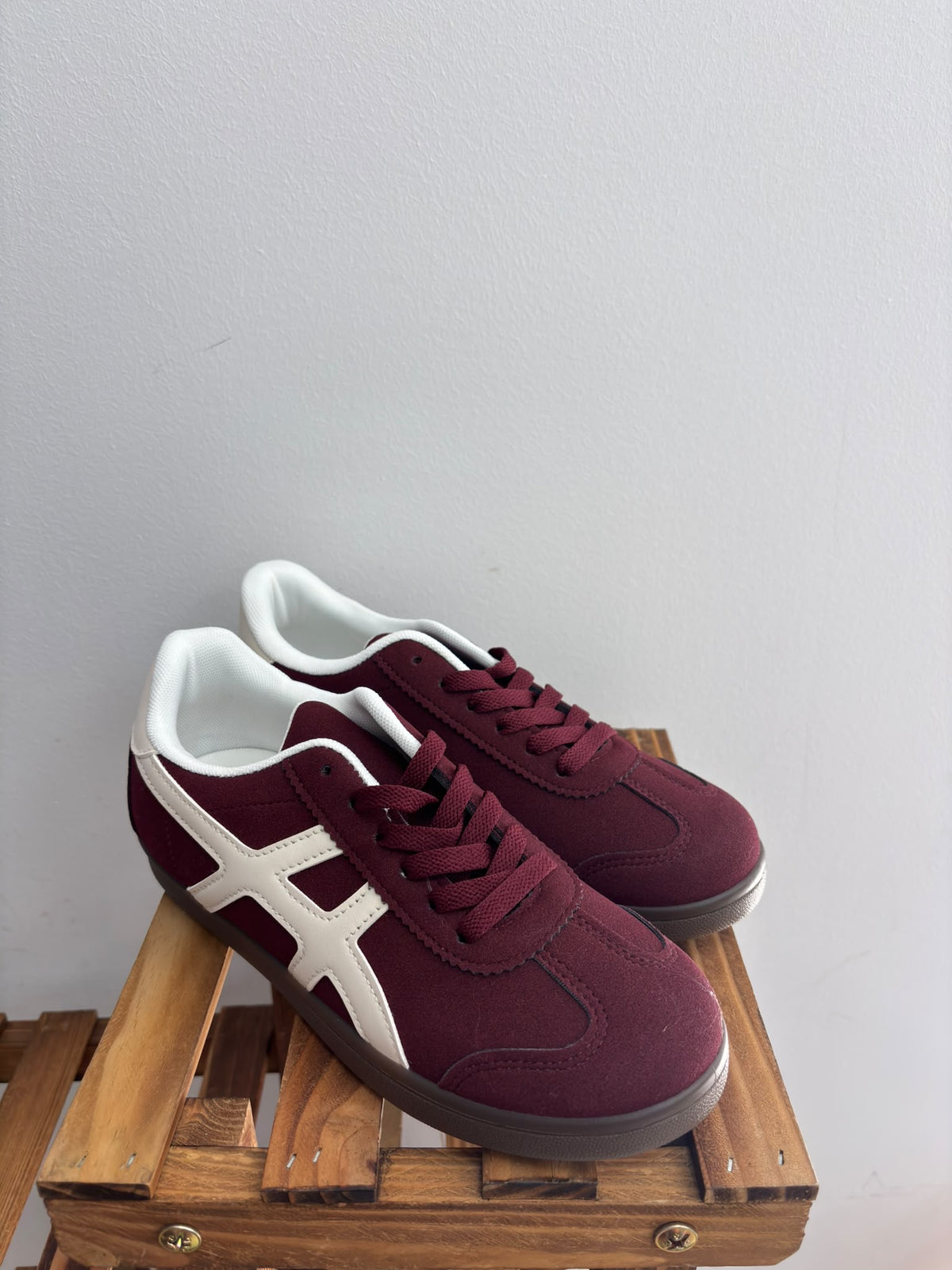 LTDD2624/DEPORTIVAS BURDEOS
