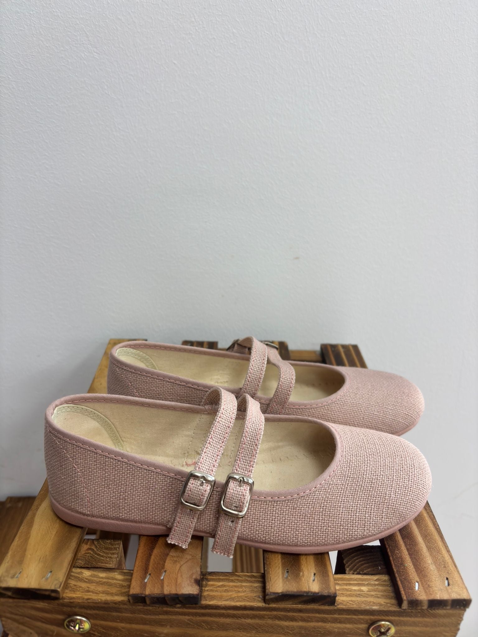 792/MERCEDITA LINO MAQUILLAJE DOBLE HEBILLA