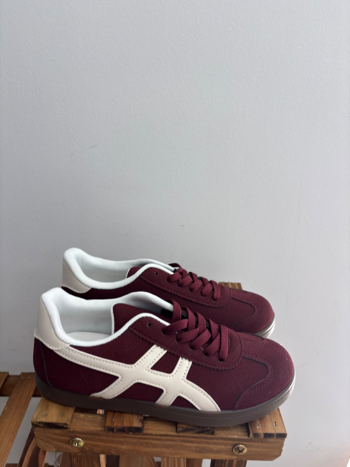 LTDD2624/DEPORTIVAS BURDEOS