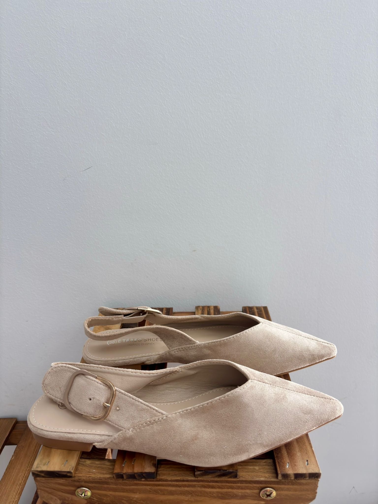 ES61/SALON DESTALONADO