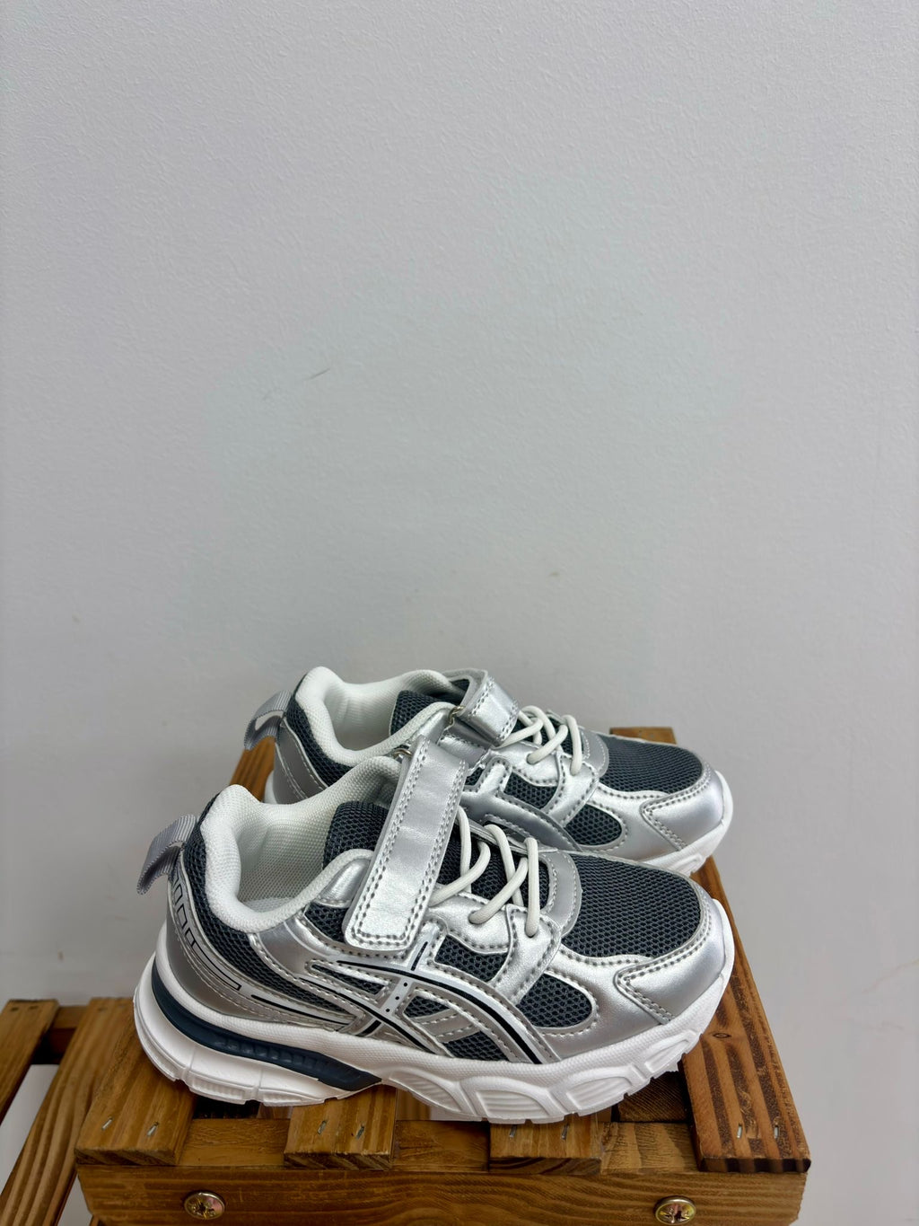 C1254/DEPORTIVO GRIS