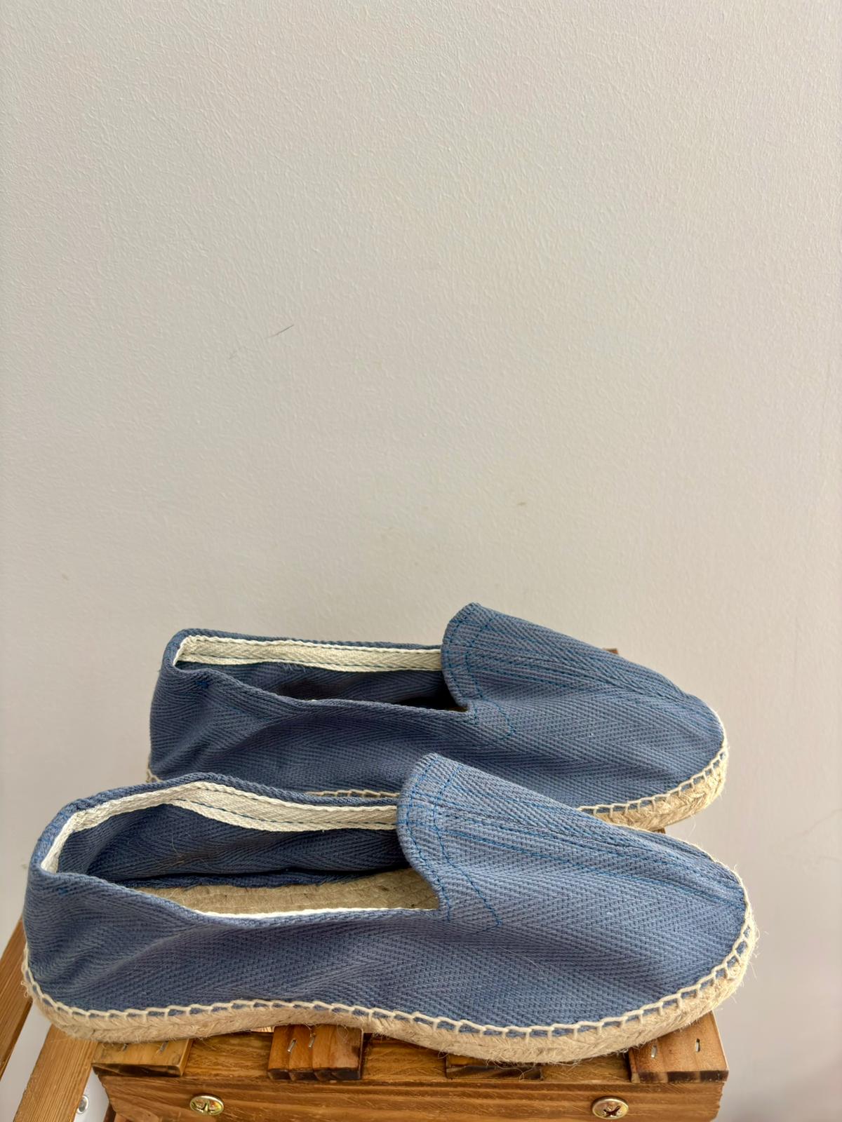 600/ZAPATILLA ESPIGAS JEANS