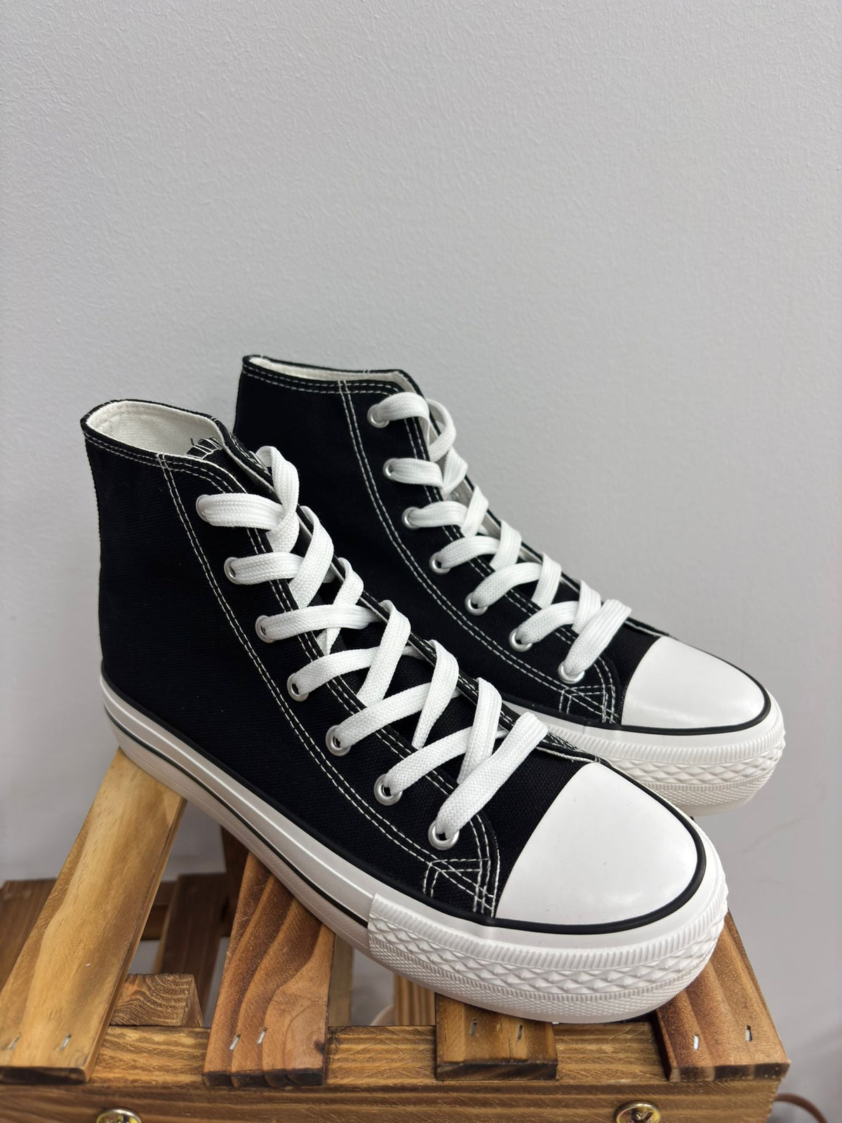 Canvas boots