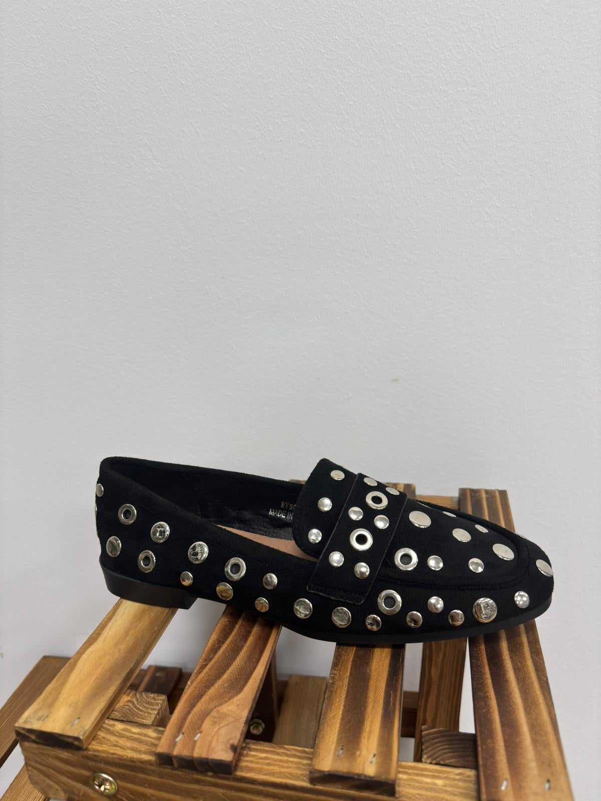 RY90/MOCASIN TACHUELAS NEGRA